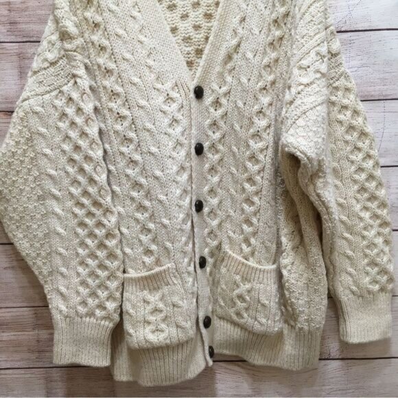 LATCHFORDS OF IRELAND CABLE KNIT OVERSIZED SLOUCHY SWEATER IN 100% WOOL - Picture 3 of 12